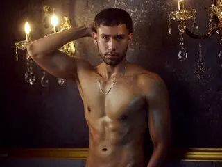 Recorded amateur AronCruz